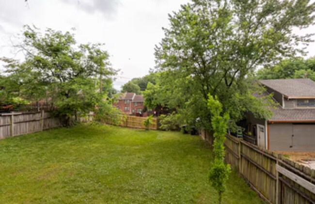 Building Photo - Beautiful Furnished 3 Bedroom Shelby Ave Home in East Nashville
