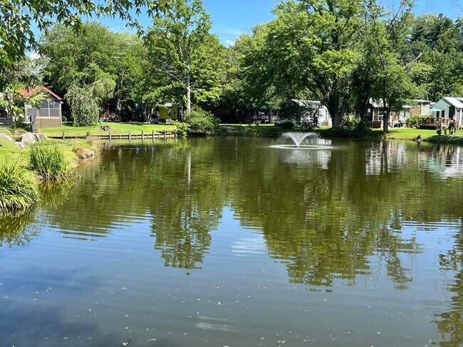 Building Photo - 95 Vista Pond Lane-SIMPLE LIFE, THE VILLAG...