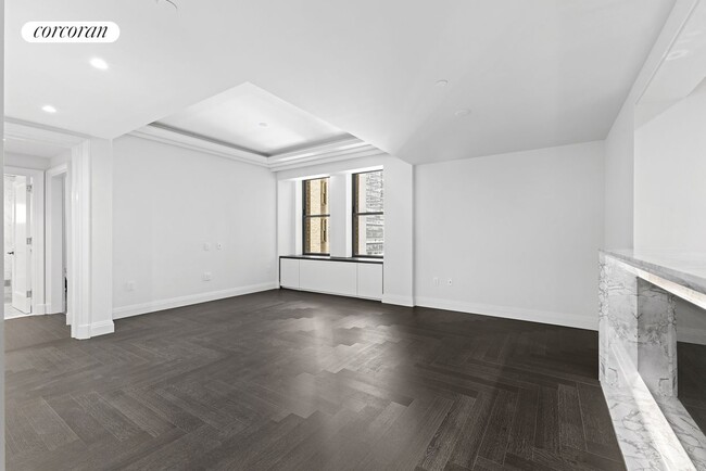 Building Photo - 301 Park Ave