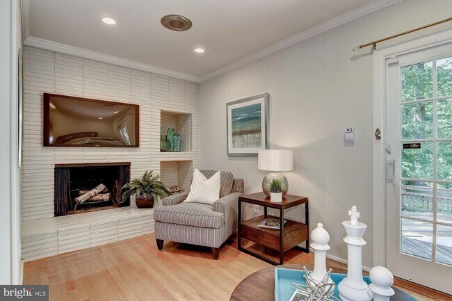 Building Photo - 1 Arrowood Terrace