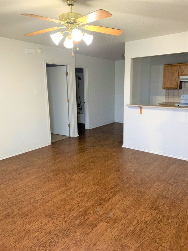 Building Photo - 411 E Central Texas Expy