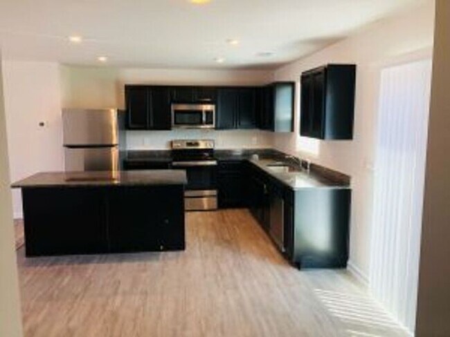 Building Photo - 125 Council Loop