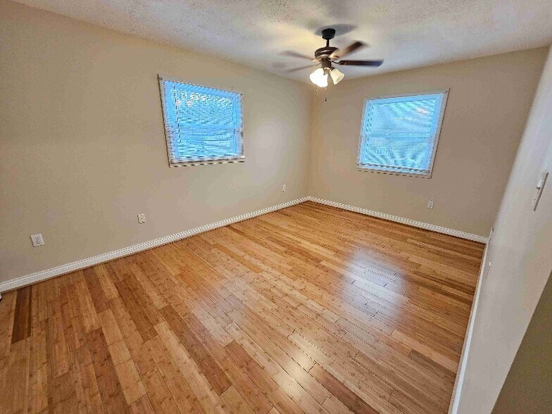 Building Photo - 14187 Logan Ct