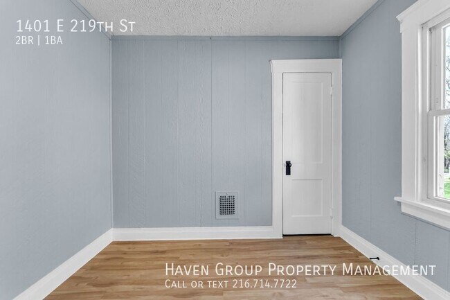 Building Photo - 1401 E 219th St