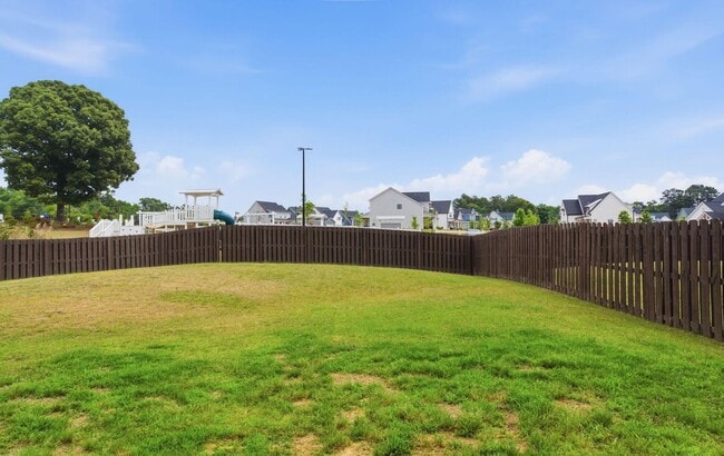 Building Photo - 2638 Laurens St
