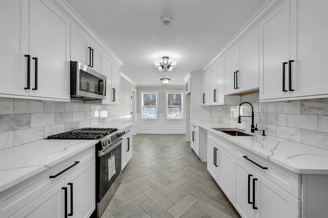 Building Photo - Upscale New 2 Bedroom Rental $4000