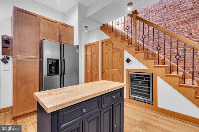 Building Photo - 1810 6th St NW
