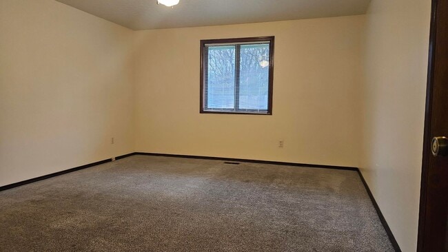 Building Photo - Make This West Boise Home Your Holiday Haven — 3 Beds, 2 Baths!