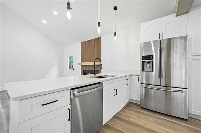 Building Photo - 7600 Fields Dr