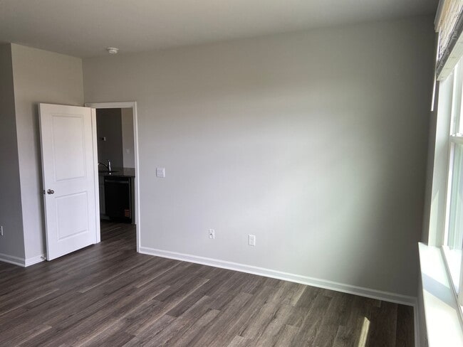 Building Photo - Welcome to your dream home in the heart of...