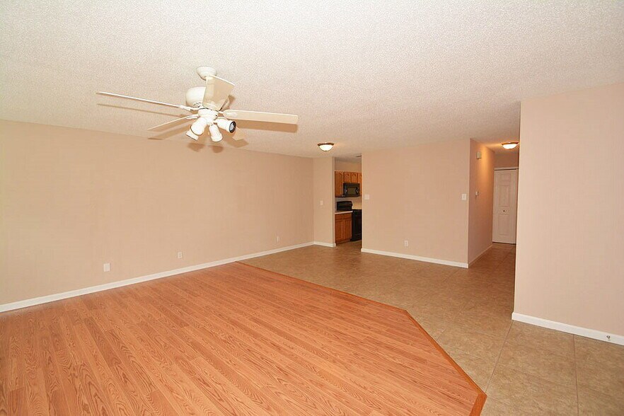 Building Photo - 7732 Mistflower Ln