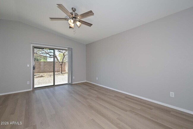 Building Photo - 13157 W Clarendon Ave