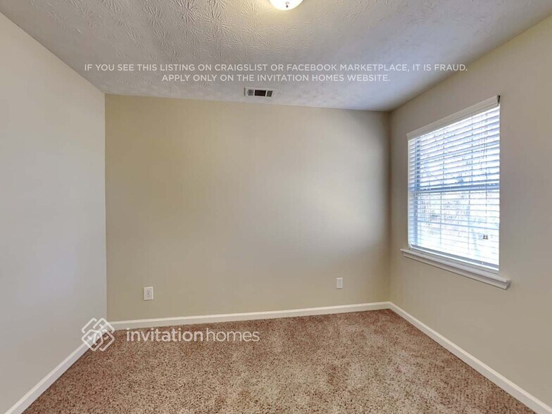 Building Photo - 1460 Timber Walk Dr SE