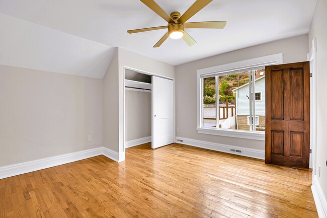 Building Photo - 16 Colorado Blvd