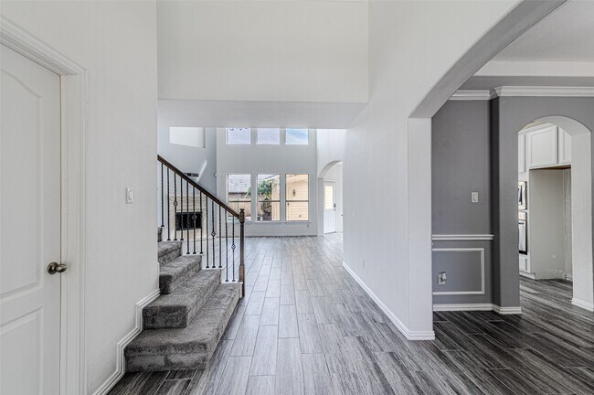 Building Photo - 6219 St Rosalia Dr