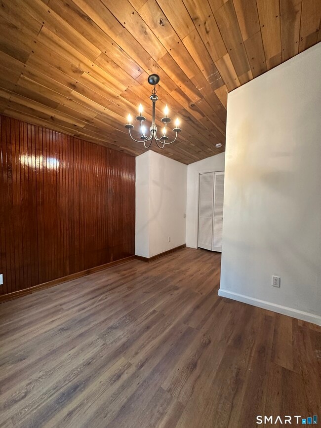 Building Photo - 48 Hunters Ave