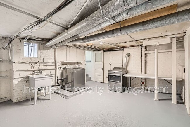 Building Photo - 525 Gilpin St