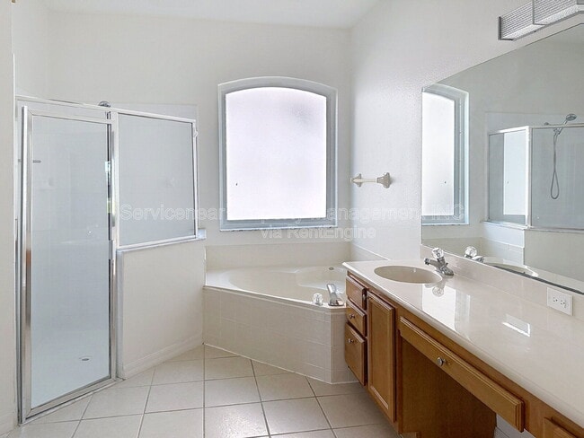 Building Photo - 2500 Trapside Ct