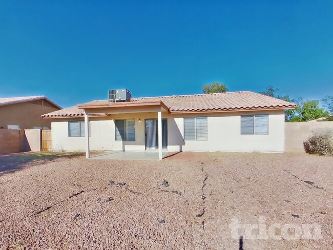 Building Photo - 8605 West Campbell Ave