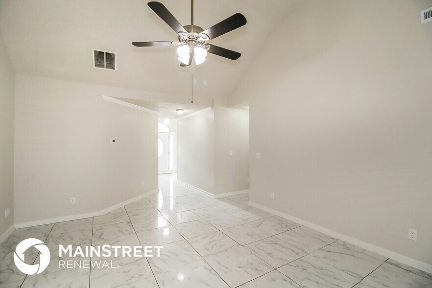 Building Photo - 148 Parkside Dr