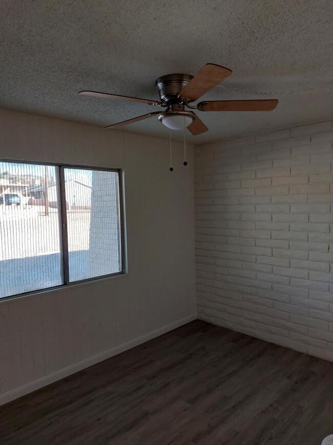 Building Photo - 4140 E Cliffside Trl