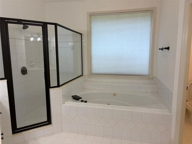 Building Photo - 96 Highgrove Dr
