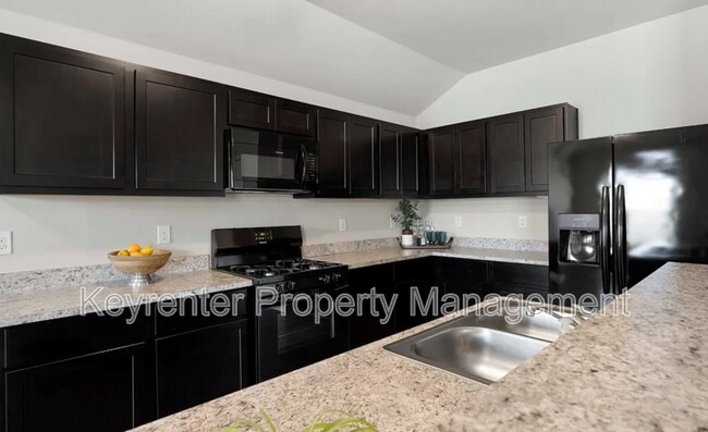 Building Photo - 1504 Chuck Wagon Dr