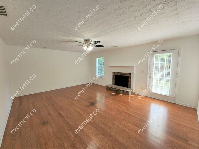 Building Photo - 4977 Hudson Rd