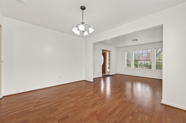 Building Photo - 8411 Tamayo Dr