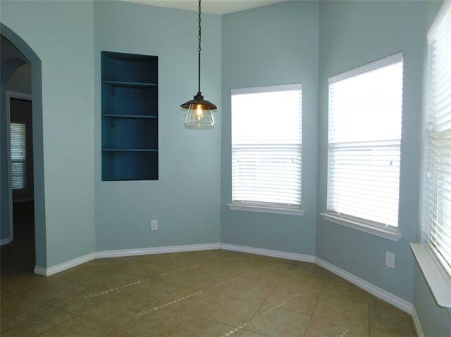 Building Photo - 1104 Hayden Ln