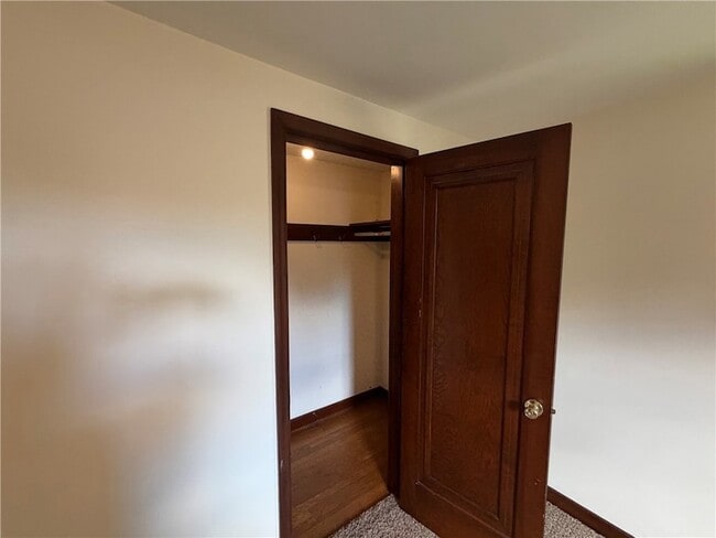 Building Photo - 218 Jackson Cir