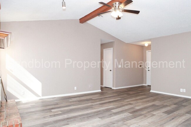 Building Photo - FOR LEASE | Owasso | Available Now!