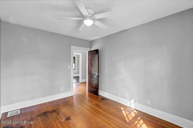 Building Photo - 2059 Alta Ave