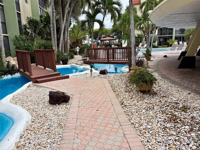 Building Photo - 5300 NE 24th Terrace