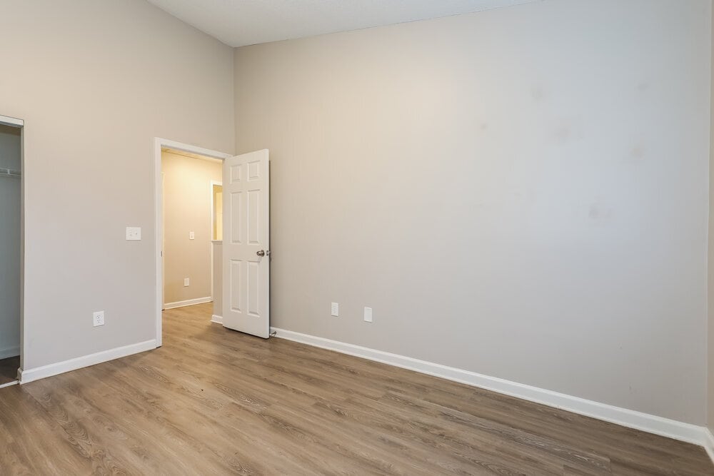 Building Photo - 348 Coral Cir