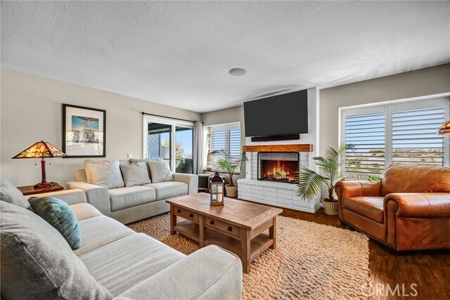 Building Photo - 134 Avenida Presidio