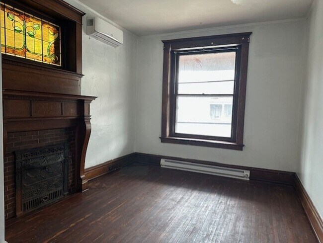 Building Photo - 1909 Market St