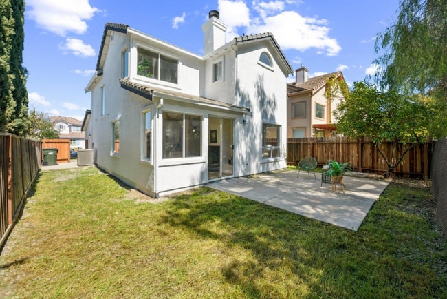 Building Photo - Stunning 3 Bed, 2.5 Bath in Antioch