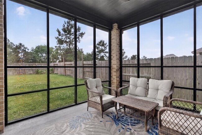Building Photo - 25238 Birchwood Springs Ave