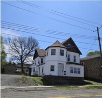 Building Photo - 120 Henry St