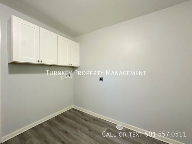 Building Photo - 502 Rice St