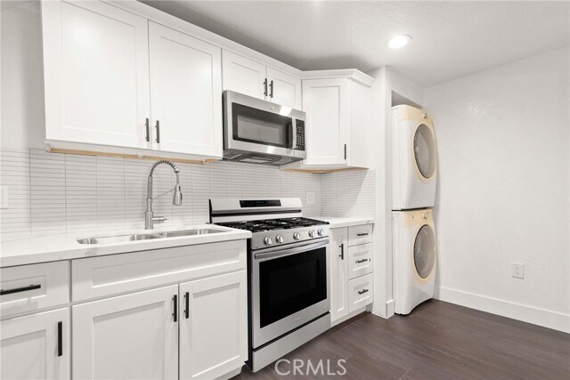 Building Photo - 55305 S Circle Dr