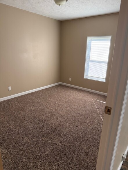 Building Photo - 764 Medley Dr