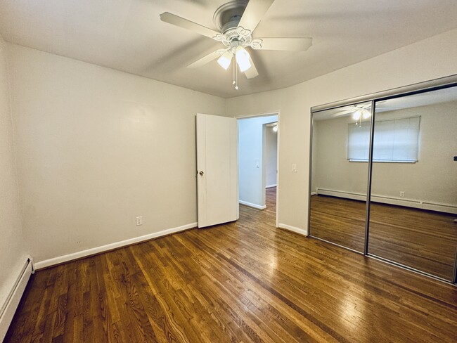 Bedroom - 7803 Lake Ave