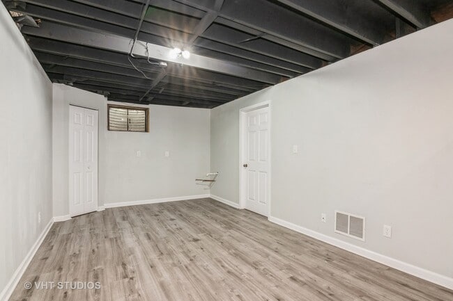 Building Photo - 41W058 Colson Dr