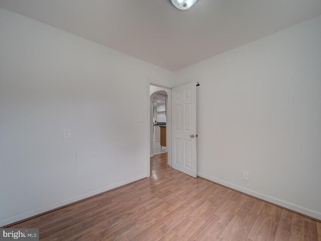 Building Photo - 6625 Harrison Ln