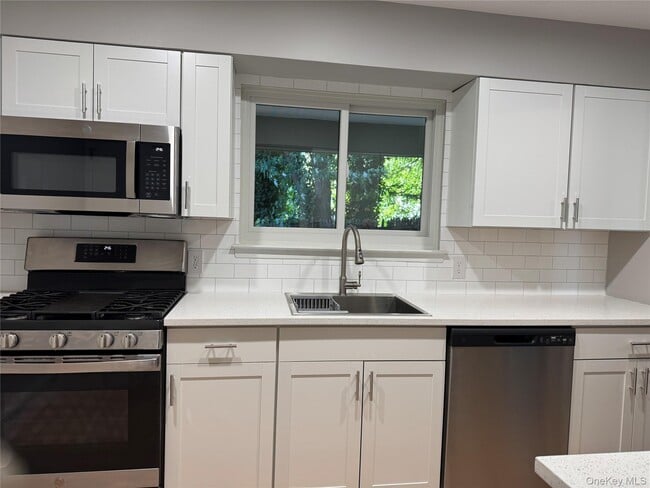 Building Photo - 39 B S Norwood Rd