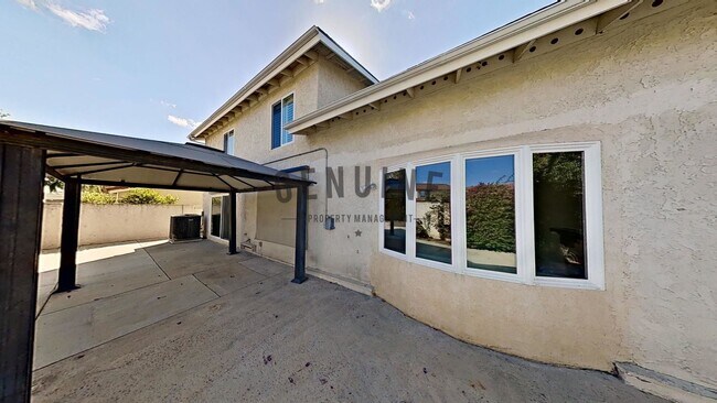 Building Photo - Spacious and Nicely Updated House With Gre...