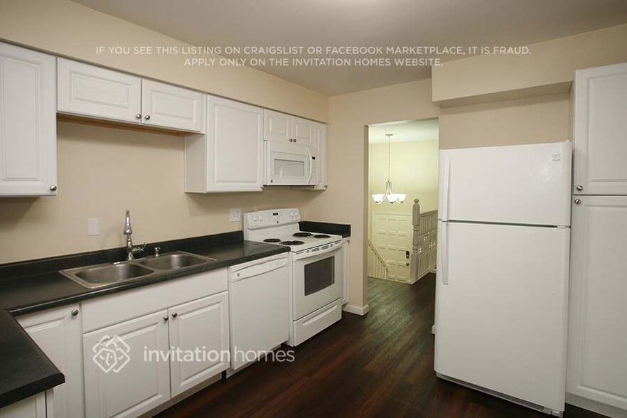 Building Photo - 7388 S Quebec Ct