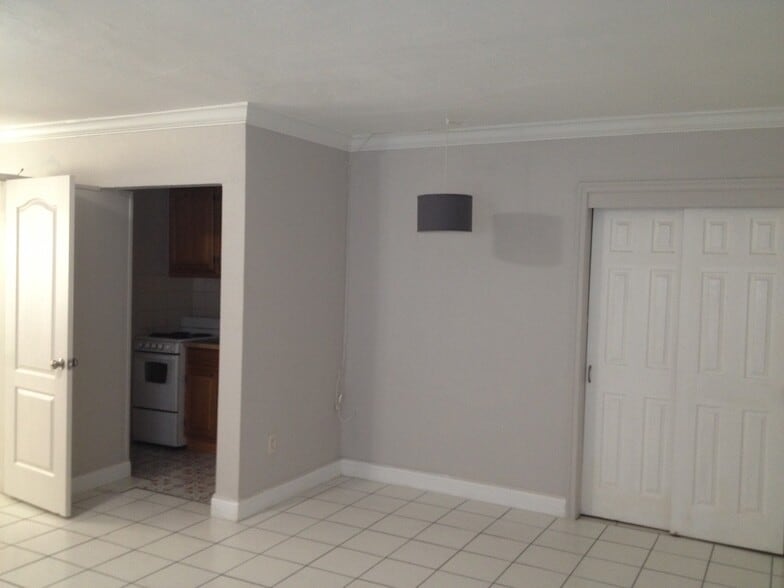 Building Photo - 384 Minorca Ave